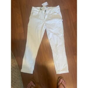 Kylie Crop Jeans with Rollup Cuff in White, A28
